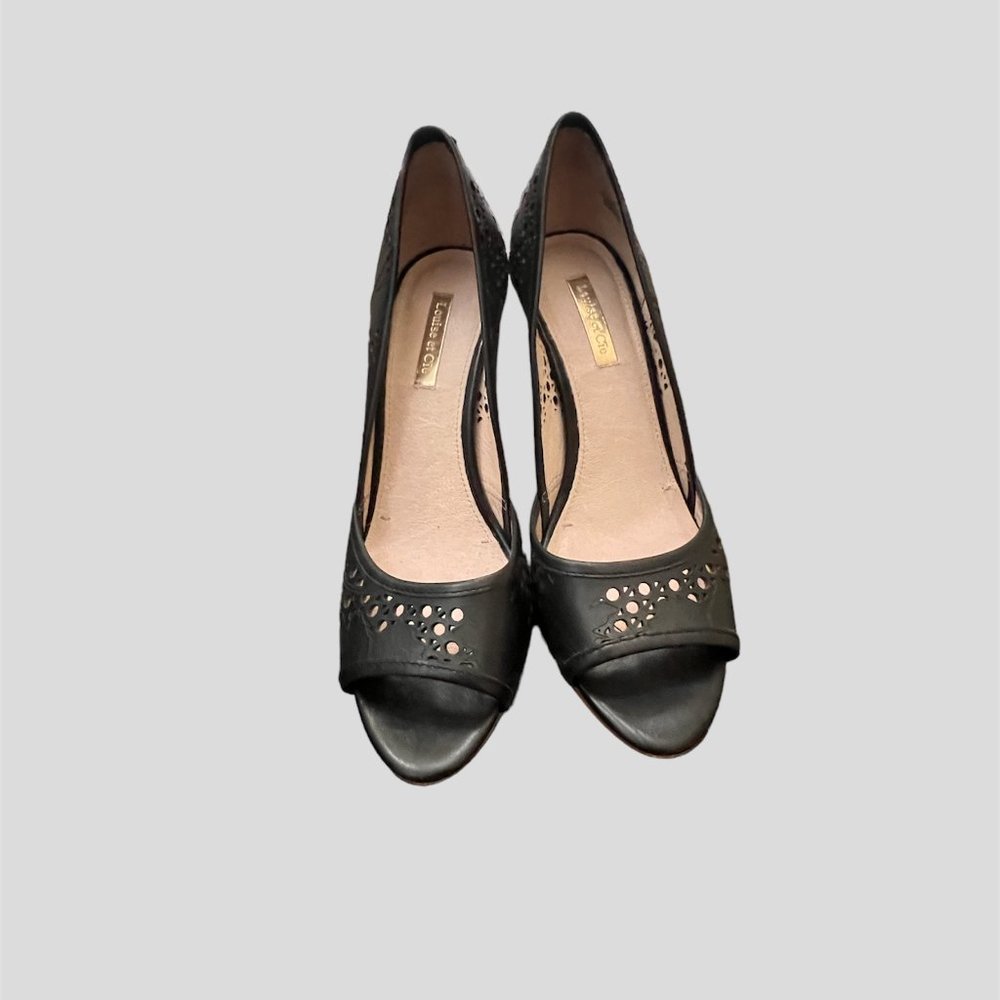 Louise et cie size 37 1/2 black pump shoes open toe